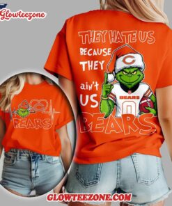 Chicago Bears 2025 Nfl Christmas Grinch They Hate Us All Over Print Shirt trungten XLOGN